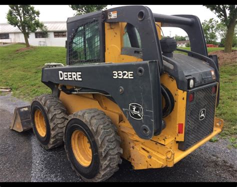 john deere 332e